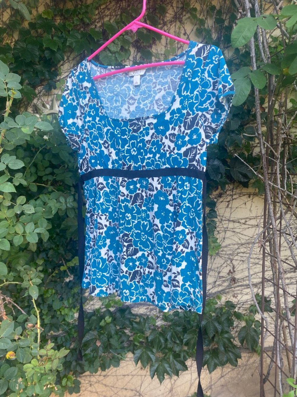 Loft Tropical Floral Pattern Blue and White Short Sleeved Top - Size Large - Picture 4 of 10